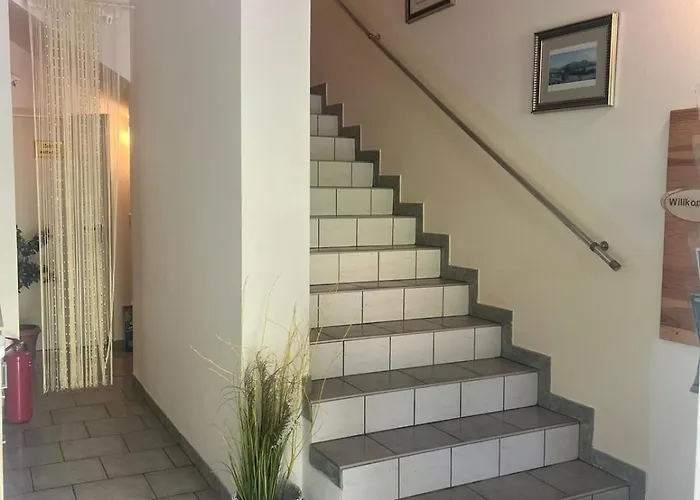 Dirnbergerhof * موندزي